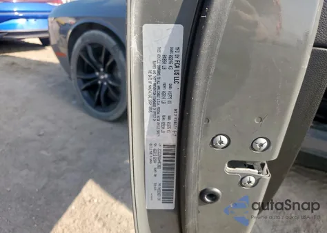 2017 Dodge Challenger Sxt z USA, uszkodzony, nr VIN 2C3CDZAG6HH613821